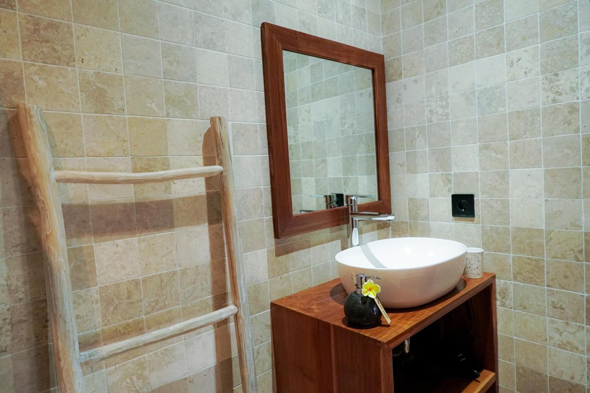 Tempat Tidur & Sarapan Tropical House Bali *