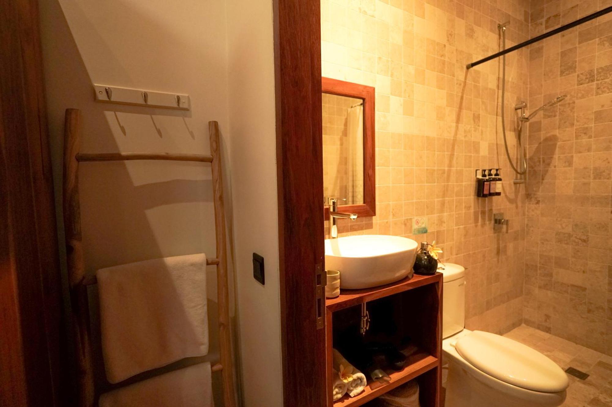 Tempat Tidur & Sarapan Tropical House Bali *